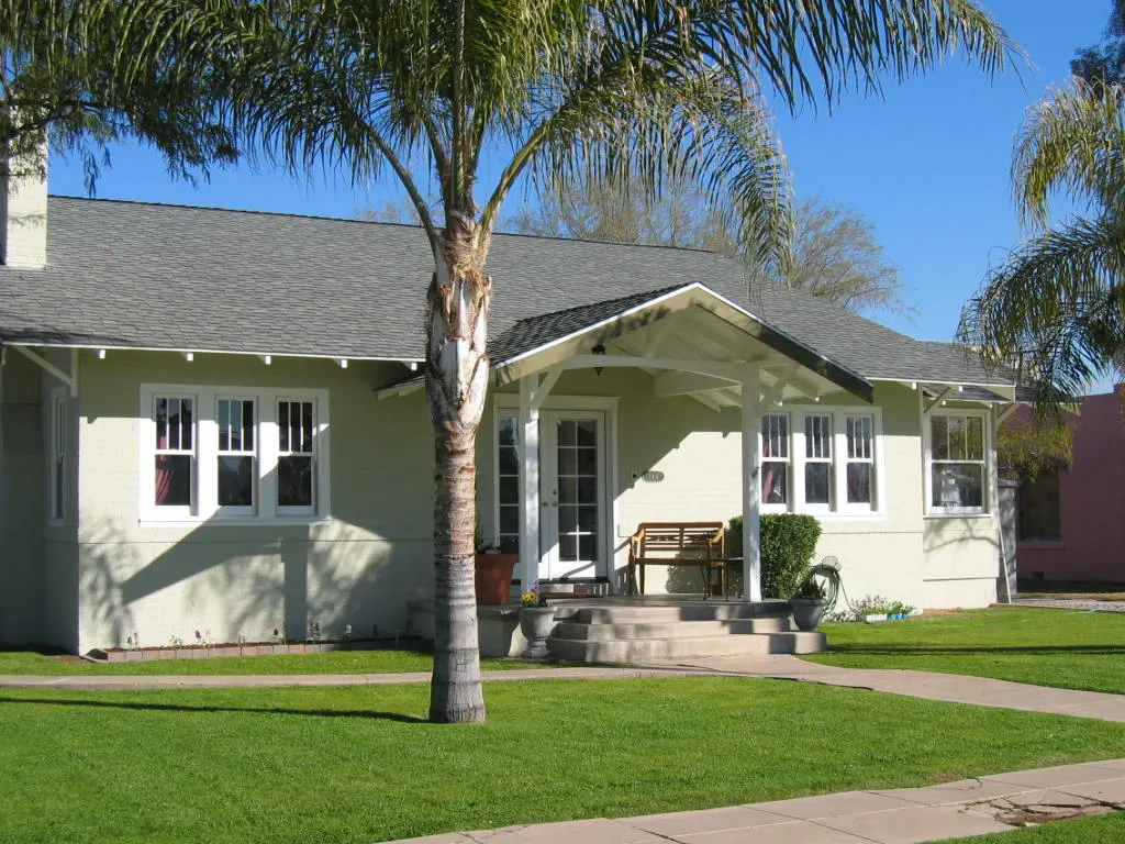 144 W Palm Lane photo 1